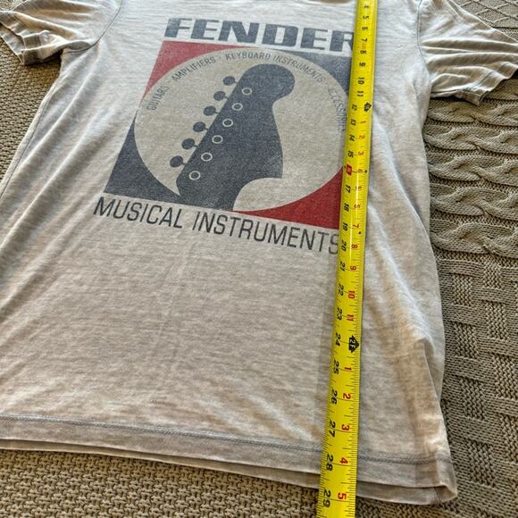 Lucky Brand ~ Fender Decal Tee ~ S - Picture 8 of 9